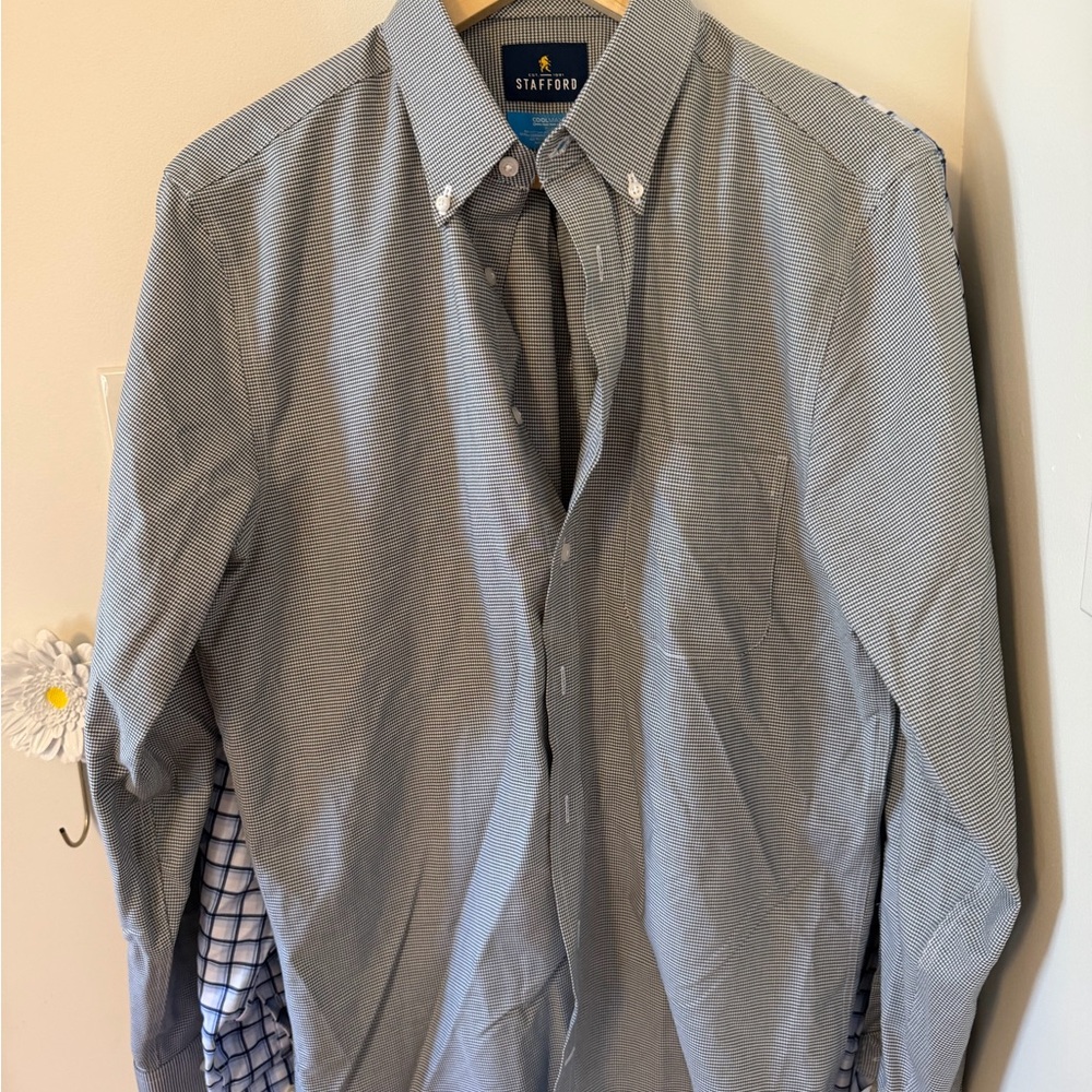 Stafford Men's Button-Down Shirt in Light Blue Micro-Stripe